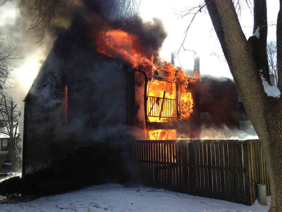 Weather frustrates efforts to fight townhouse fire in Columbia