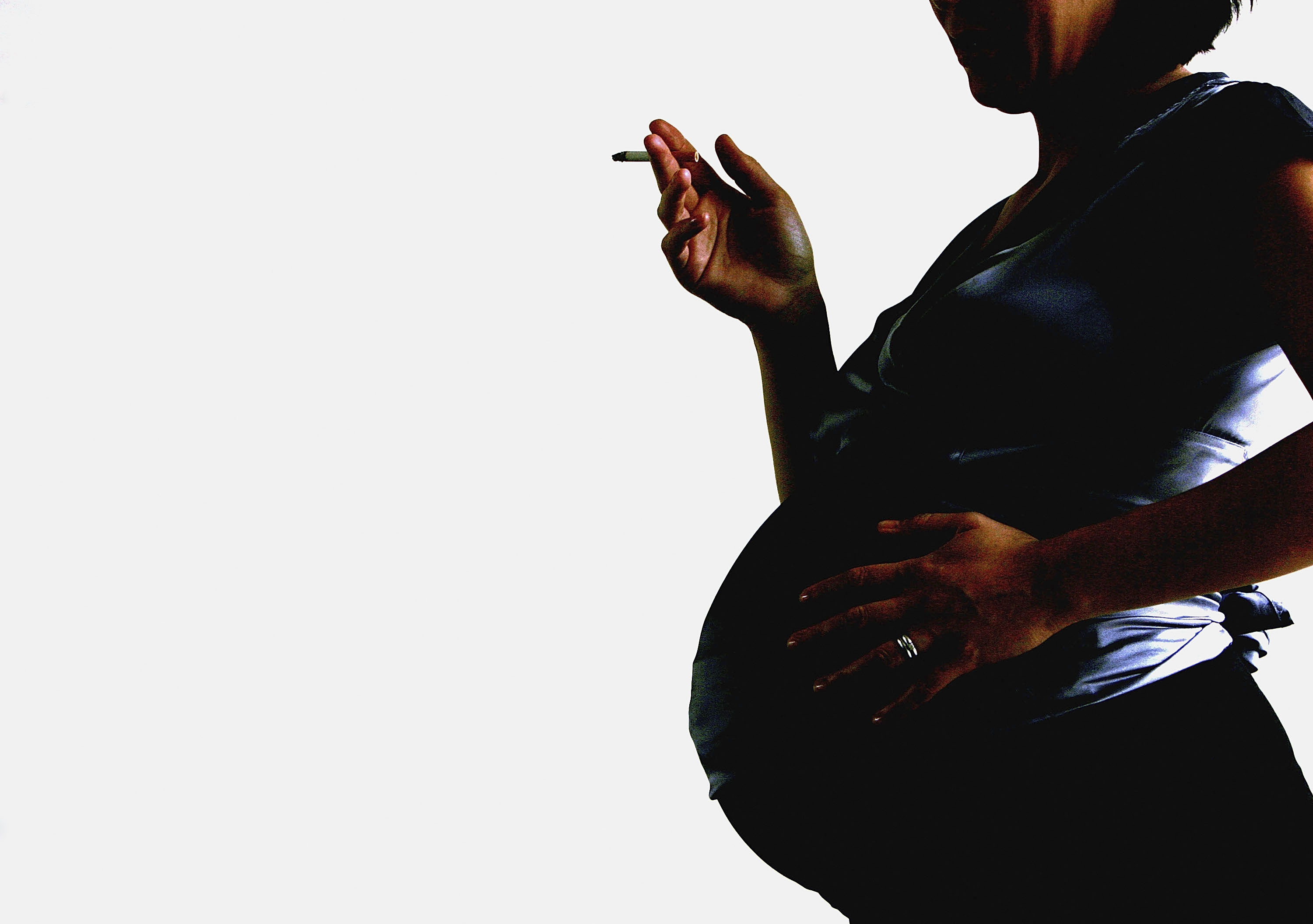 Study: Smoking while pregnant can cause early puberty, long-term health effects in girls