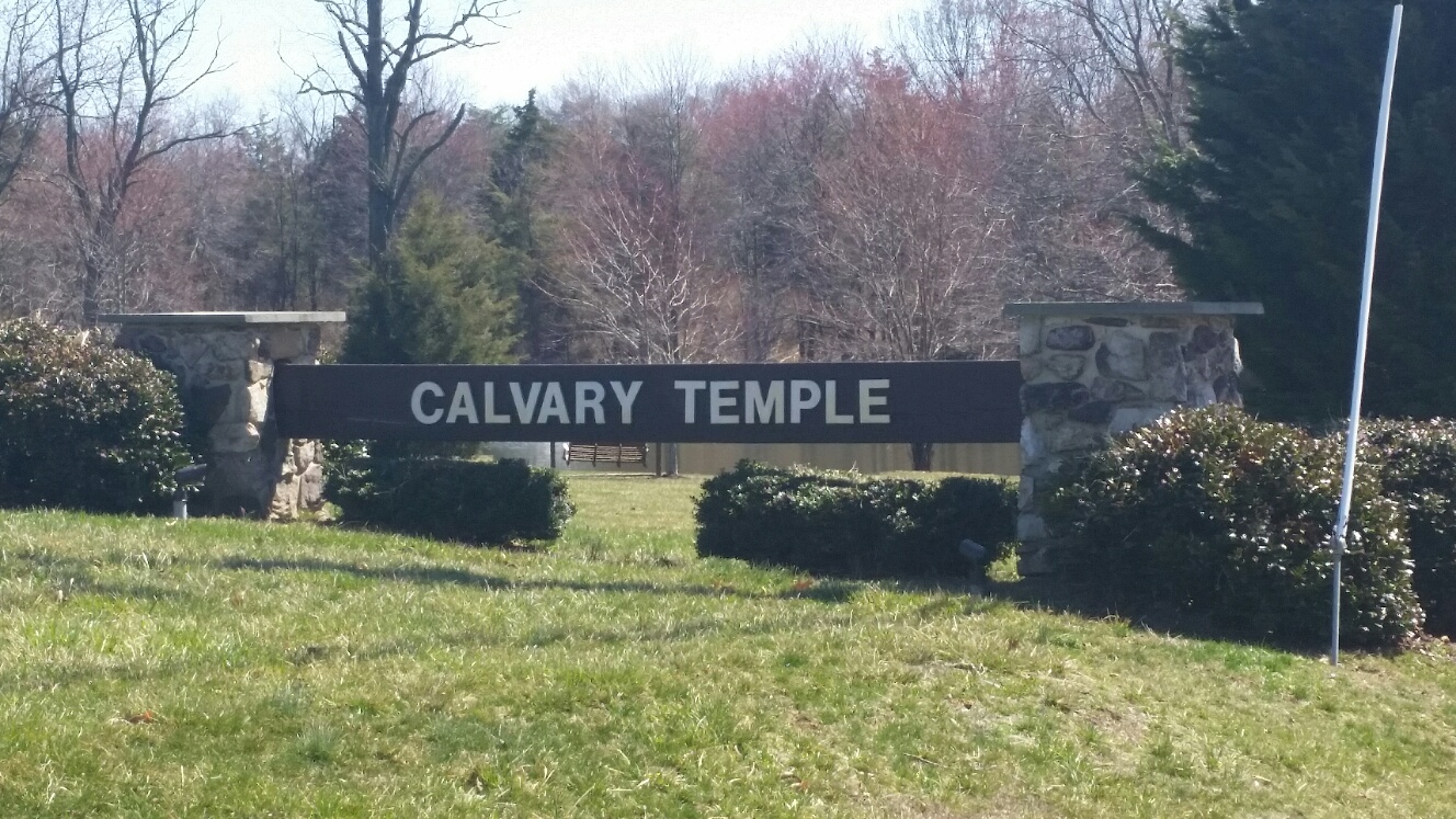 Calvary Temple, located on Tripleseven Road in Sterling, Virginia. (WTOP/Kathy Stewart)