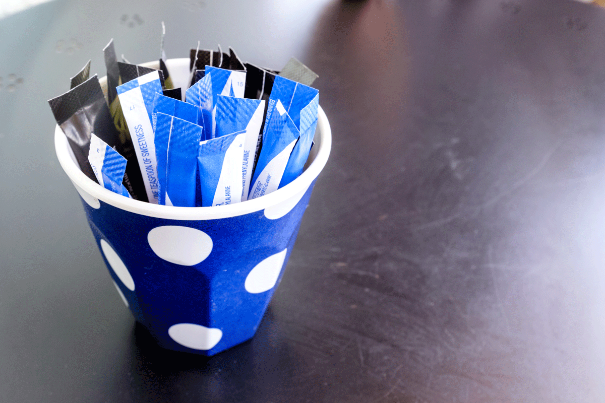 Once maligned artificial sweetener can help fight … cancer?