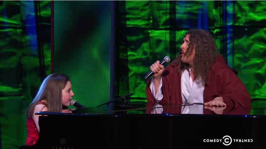Weird Al, girl with autism sing ‘Yoda’ at event (Video)