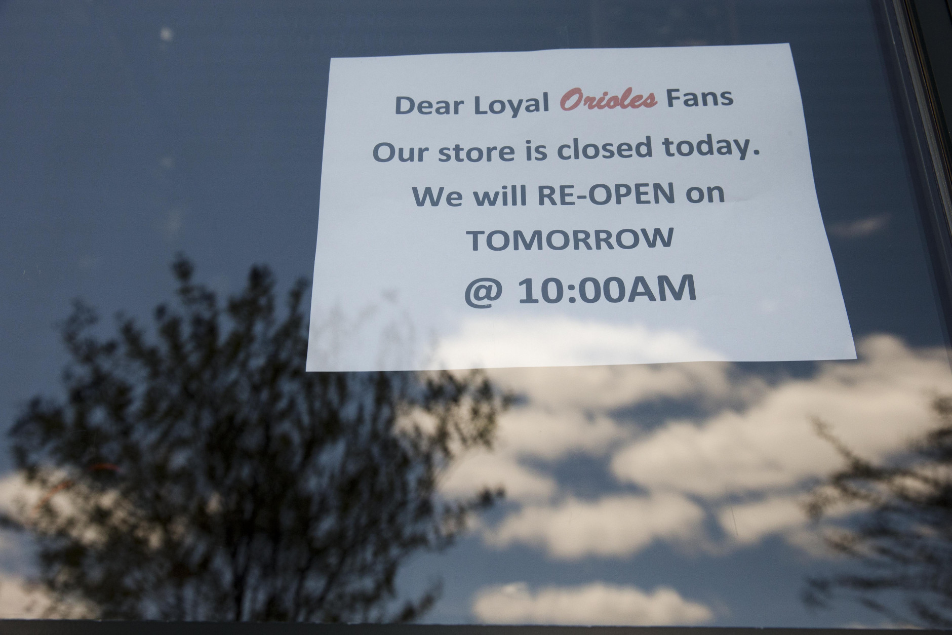 Today's White Sox-Orioles game closed to fans