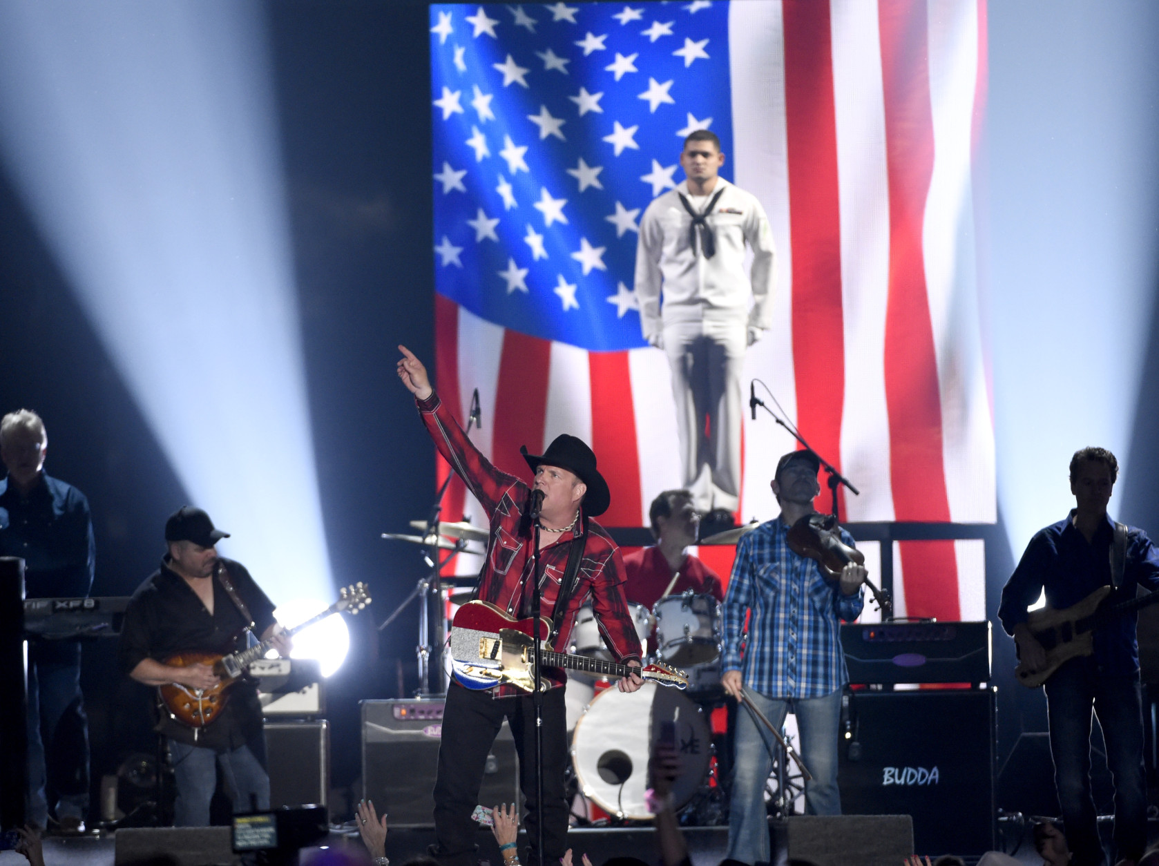 Milestone honoree Garth Brooks performs at the 50th annual Academy of Country Music Awards at AT&amp;T Stadium on Sunday, April 19, 2015, in Arlington, Texas. (Photo by Chris Pizzello/Invision/AP)