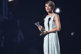 Taylor Swift accepts the milestone award at the 50th annual Academy of Country Music Awards at AT&amp;T Stadium on Sunday, April 19, 2015, in Arlington, Texas. (Photo by Chris Pizzello/Invision/AP)