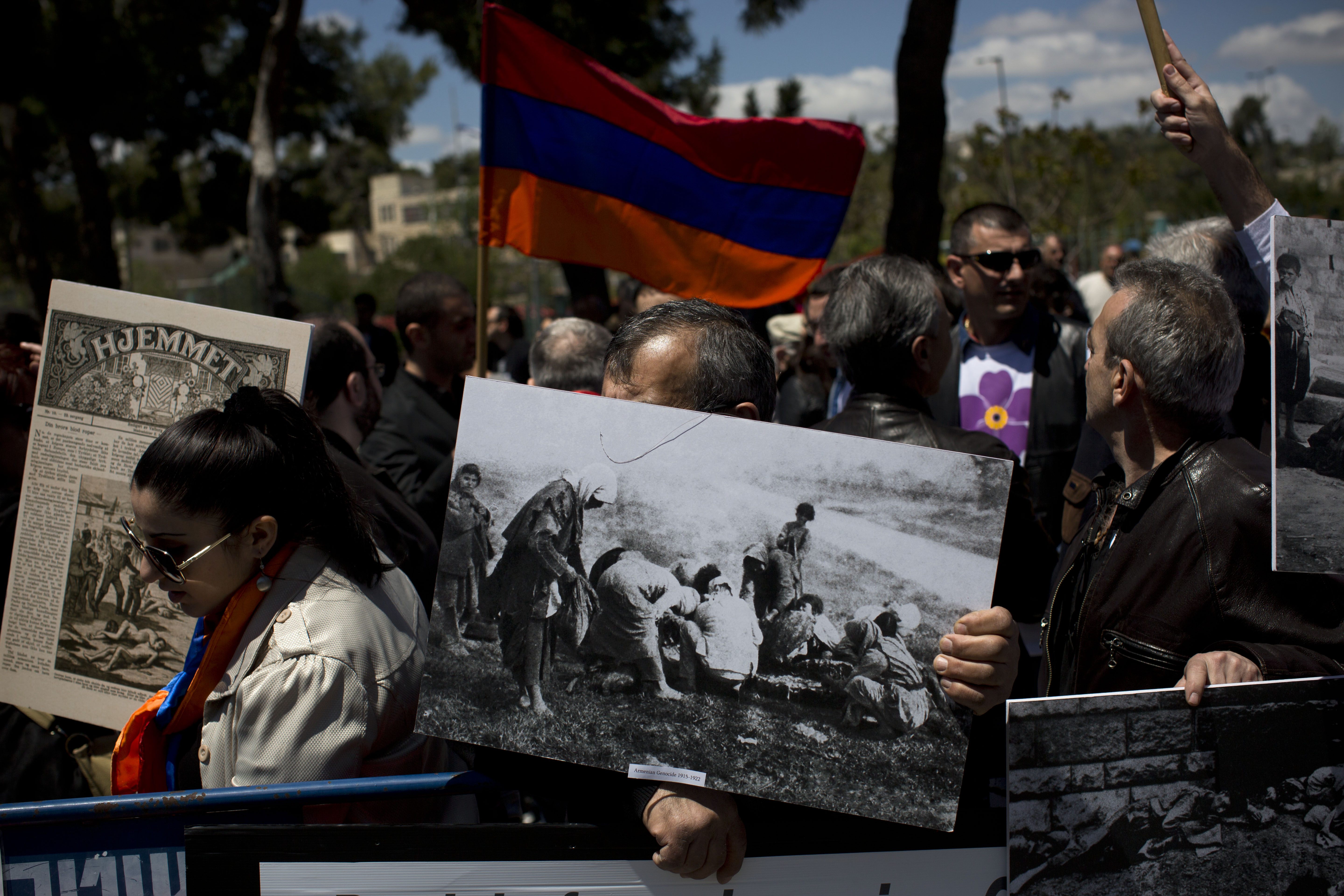 Armenians around the world mark 1915 genocide