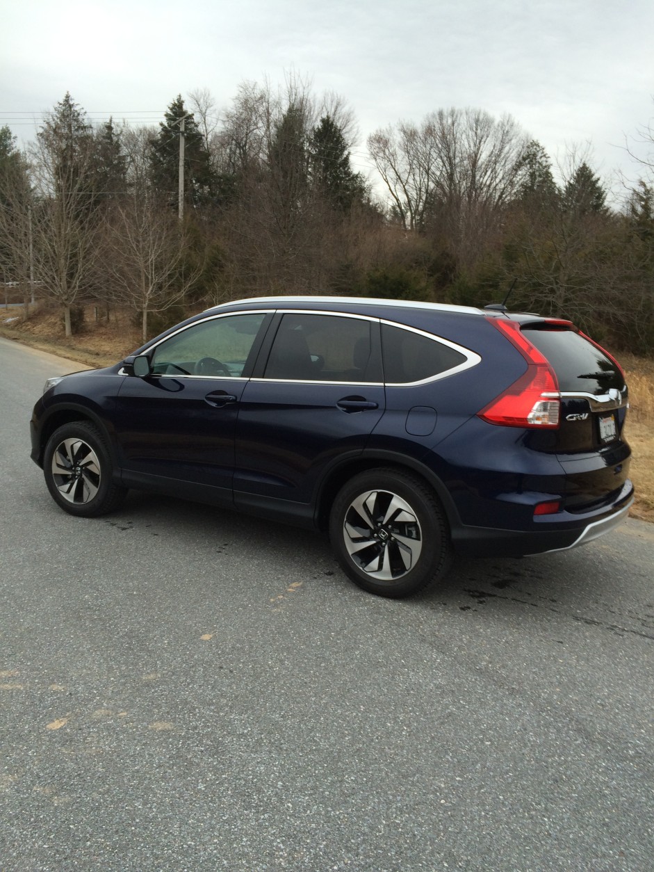The CR-V is a fine, compliant ride even with the larger 18-inch wheels that come standard on the Touring model. (WTOP/Mike Parris)