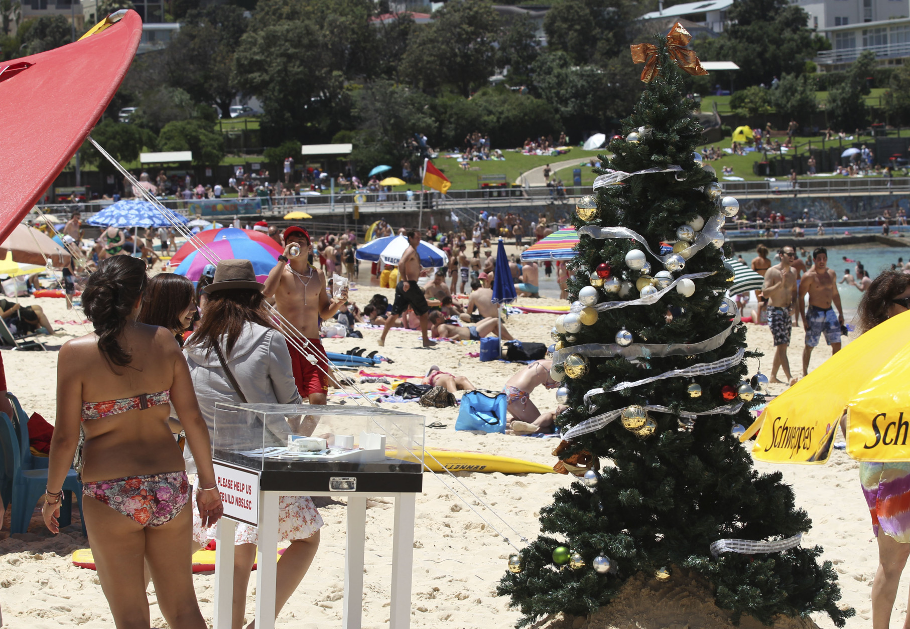 A Christmas tree stands on Bondi Beach in Sydney, Australia, Sunday, Dec. 25, 2011. (AP Photo/Rob Griffith)