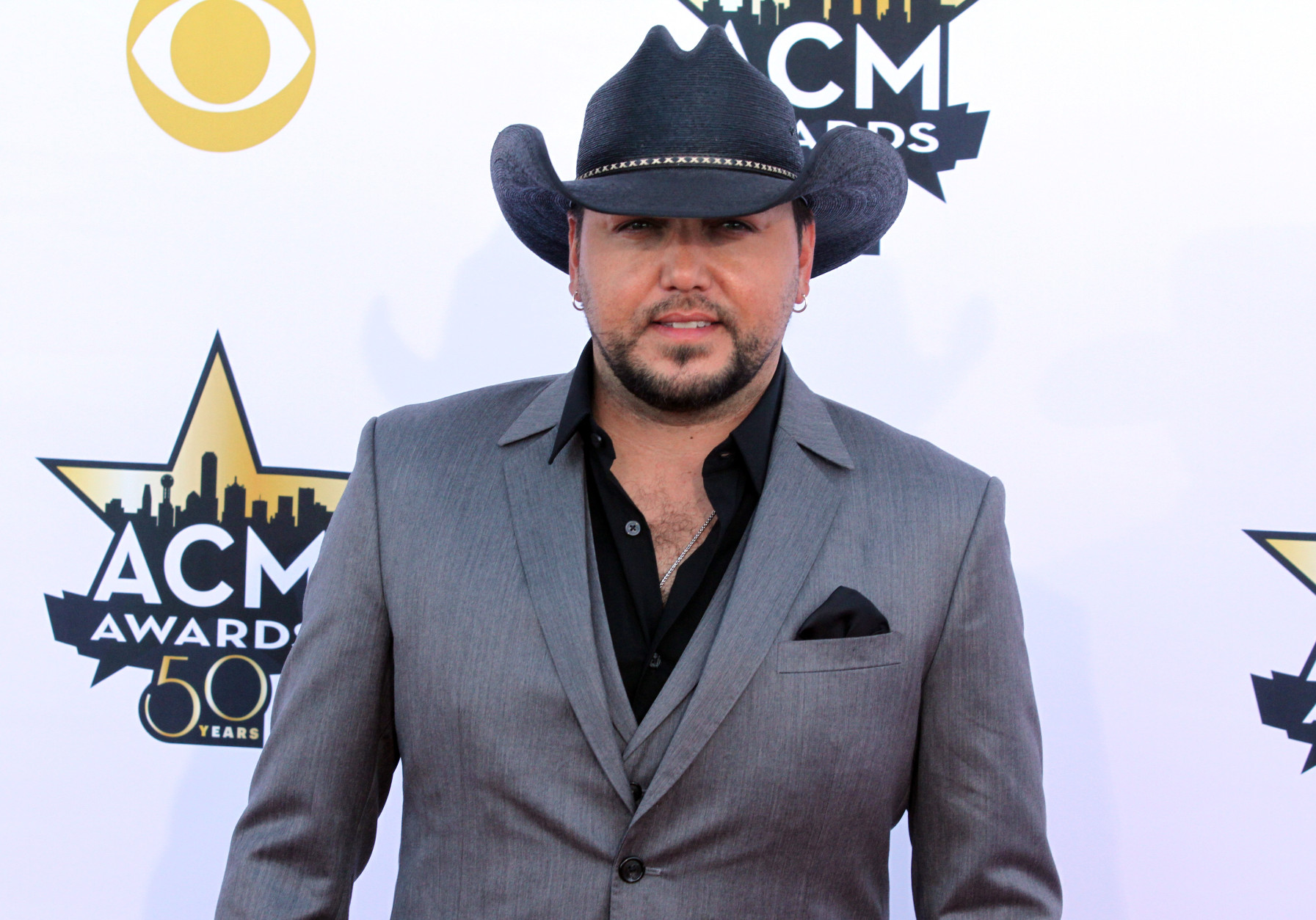 Jason Aldean arrives at the 50th annual Academy of Country Music Awards at AT&amp;T Stadium on Sunday, April 19, 2015, in Arlington, Texas. (Photo by Jack Plunkett/Invision/AP)