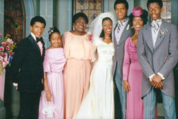 The cast of the CBS television series "Good Times" poses for a group portrait on the "Thelma's Wedding" episode in Los Angeles on Aug. 3, 1978. Ben Powers, who died April 6, 2015, is third from right. He was 64. (Courtesy CBS Archive/Getty Images)