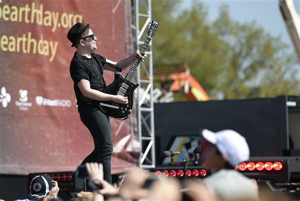 Patrick Stump of Fallout Boy, performs at the Global Citizen 2015 Earth Day on the National Mall, Saturday, April 18, 2015, in Washington. (Photo by Nick Wass/Invision/AP) 