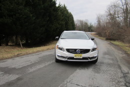 The Volvo V60 T5 AWD Cross Country looks sleek and more rounded. (WTOP/Mike Parris)