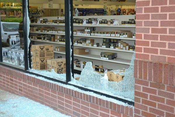 Blast sends rocks into Loudoun Co. neighborhood; 1 injured