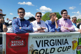 Fans await the races at the 2015 Gold Cup races in Virginia Saturday. (WTOP/Kathy Stewart)