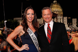 WASHINGTON, DC - MAY 23: Miss Maryland Intercontinental 2015 Mallory Miller and Actor and co-host Gary Sinise pose for a photo at the 26th National Memorial Day Concert Rehearsals on May 23, 2015 in Washington, DC. (Photo by Paul Morigi/Getty Images for Capitol Concerts)