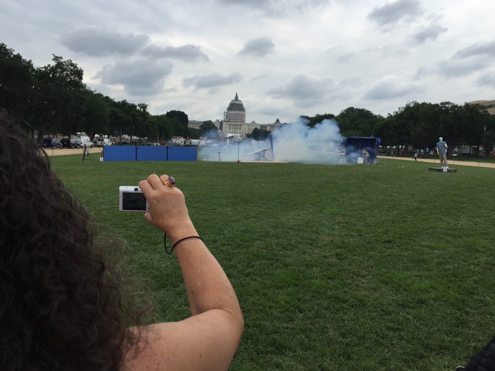 A CPSC demonstration of dangerous firework use created great interest on the National Mall June 26, 2015. (WTOP/Kristi King)