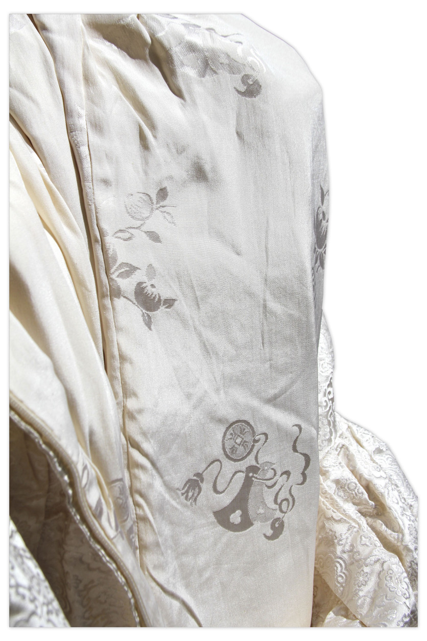 A close-up view of the detail on the maternity dress. (Courtesy Nate D. Sanders Auctions)