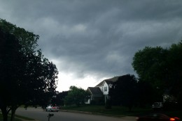 Storms move in to Woodbridge at about 7:20 p.m. Tuesday. (WTOP/Kathy Stewart)