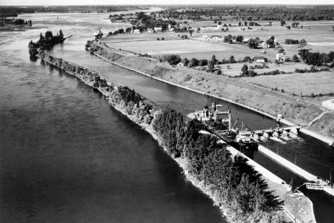St. Lawrence Seaway opens, officials mark 60th anniversary
