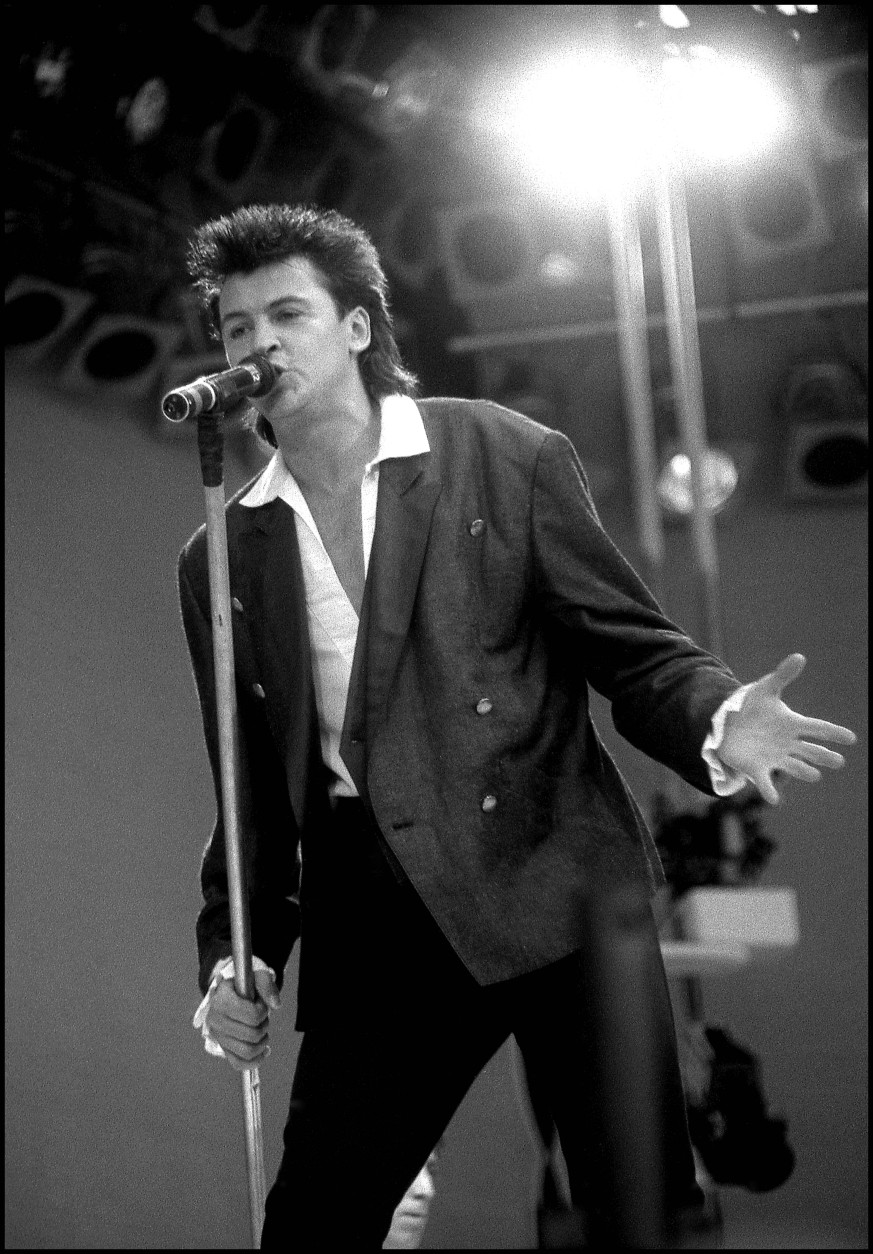 Paul Young on stage at Live Aid on 13 July 1985 at Wembley Stadium, London.
(AP Photo/Mark Allan)