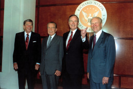 Former U.S. presidents Ronald Reagan, left, Richard Nixon, and Gerarld Ford, far right, pose with U.S. President George Bush, second from right, in the Richard Nixon Library and Birthplace in Yorba Linda, Ca., July 19, 1990.  (AP Photo/Barry Thumma)