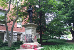 A Confederate statue erected next to the Red Brick Courthouse in 1913 was discovered vandalized Monday morning, Aug. 27, 2015. (WTOP/Kate Ryan)