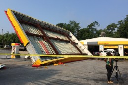 The canopy of the Shell station blew over around 1:30 a.m. July 1, 2015. (WTOP/Kristi King)