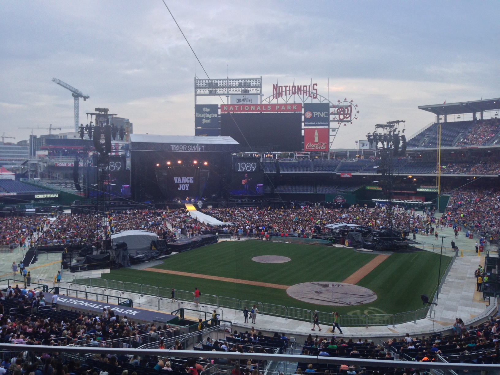 Photos Taylor Swift draws fans to Nationals Park concerts WTOP News