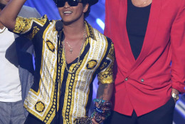 Bruno Mars, left, and Mark Ronson accept the award for male video of the year for Uptown Funk at the MTV Video Music Awards at the Microsoft Theater on Sunday, Aug. 30, 2015, in Los Angeles. (Photo by Matt Sayles/Invision/AP)