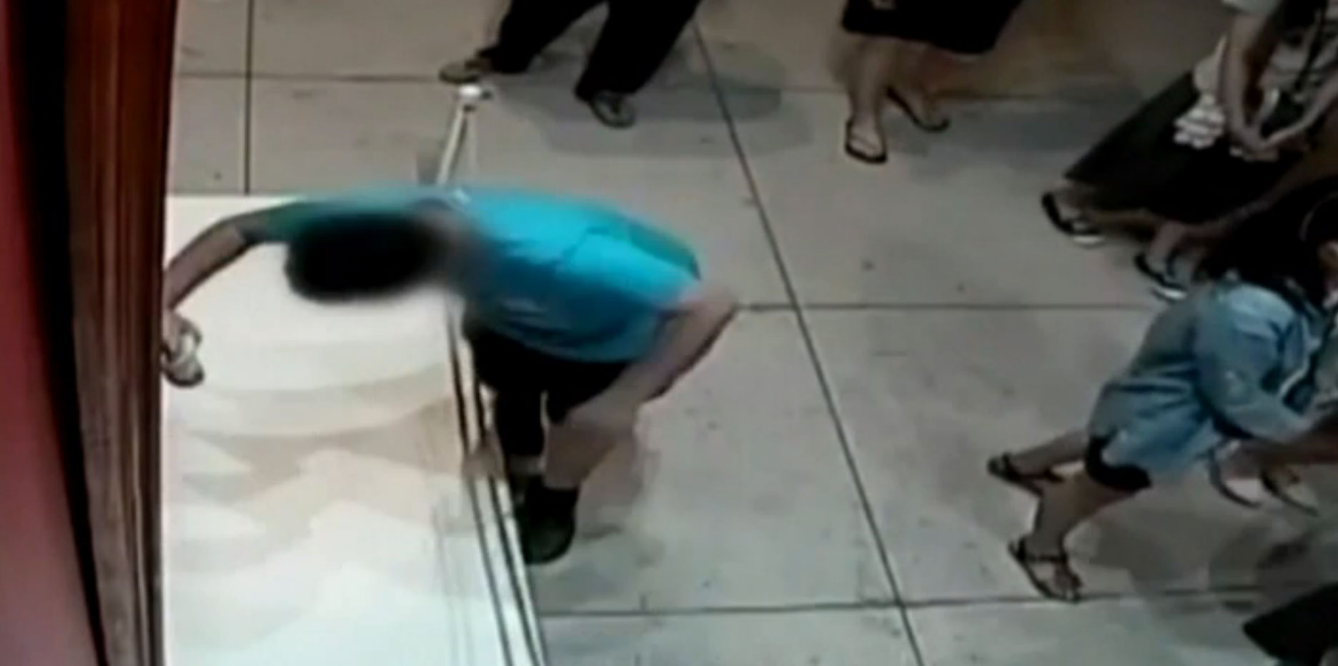 Boy, 12, punches hole in 350-year-old painting (Video)