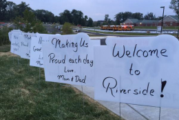 The welcome signs, including inspirational messages and notes from parents, at the new Riverside High School were 'like a yearbook that's come alive,' one vice principal says. (WTOP/Kristi King)