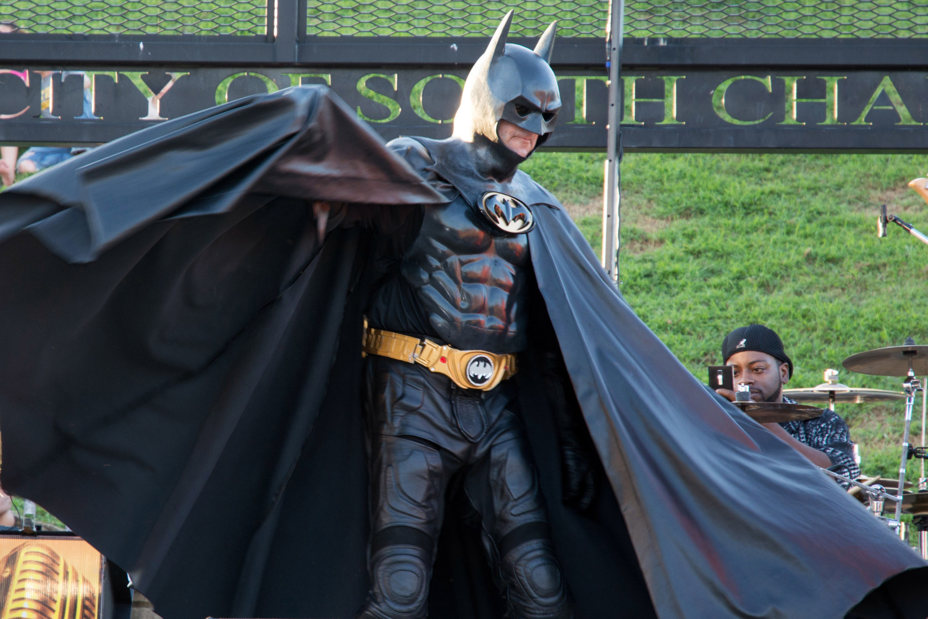 Hundreds gather to say goodbye to Maryland's own Batman - WTOP News
