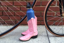 Another creative water bottle holder. (WTOP/Kate Ryan)
