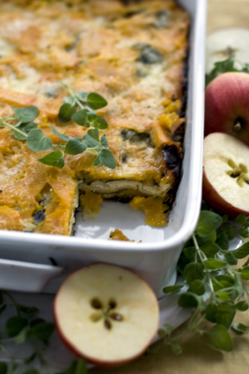 This Oct. 19, 2011 photo shows apple-squash lasagna in Concord, N.H. The traditional flavors of a delicious Italian lasagna _ creamy ricotta blended with savory herbs _ are wonderfully balanced by harvest fruits and vegetables, including thinly sliced butternut squash and apples.   (AP Photo/Matthew Mead)
