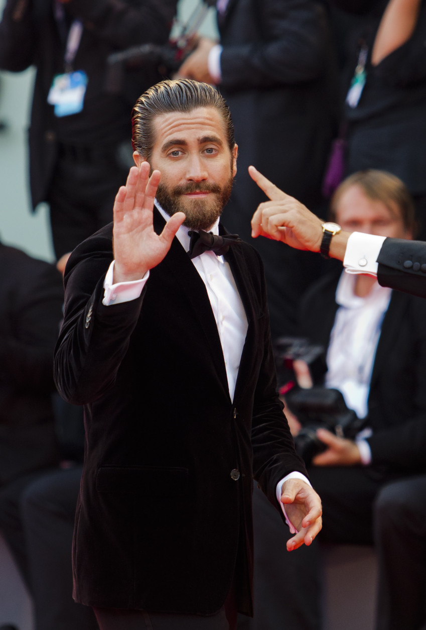 Actor Jake Gyllenhaal arrives for the red carpet of the movie Everest and the opening ceremony of the 72nd edition of the Venice Film Festival in Venice, Italy, Wednesday, Sept. 2, 2015. The 72nd edition of the festival runs until Sept. 12. (AP Photo/Domenico Stinellis)