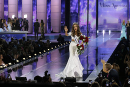 Miss Georgia Betty Cantrell waves after being crowned Miss America 2016 at the 2016 Miss America pageant, Sunday, Sept. 13, 2015, in Atlantic City, N.J. (AP Photo/Mel Evans)