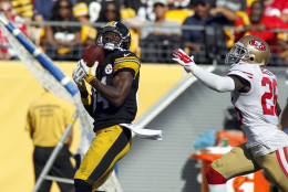 PITTSBURGH, PA - SEPTEMBER 20:  Antonio Brown #84 of the Pittsburgh Steelers catches a 56 yard pass in the fourth quarter against Tramaine Brock #26 of the San Francisco 49ers during the game on September 20, 2015 at Heinz Field in Pittsburgh, Pennsylvania.  (Photo by Justin K. Aller/Getty Images)