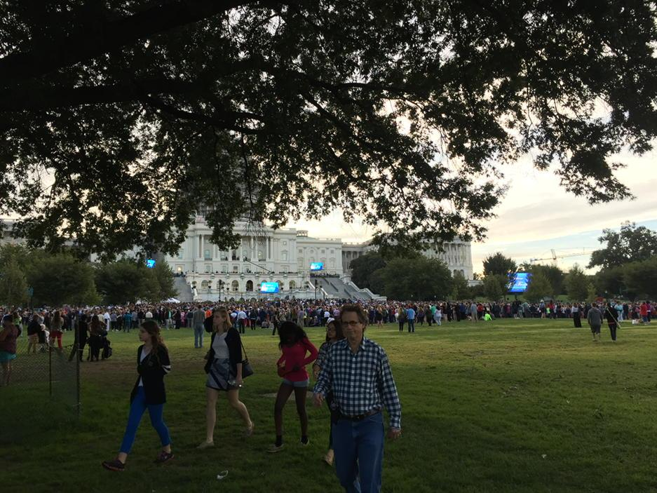 The West Lawn of the U.S. Capitol begins to fill up as spectators await Pope Francis' address to Congress at 10 a.m. Thursday, Sept. 24, 2015. (WTOP/Kristi King)