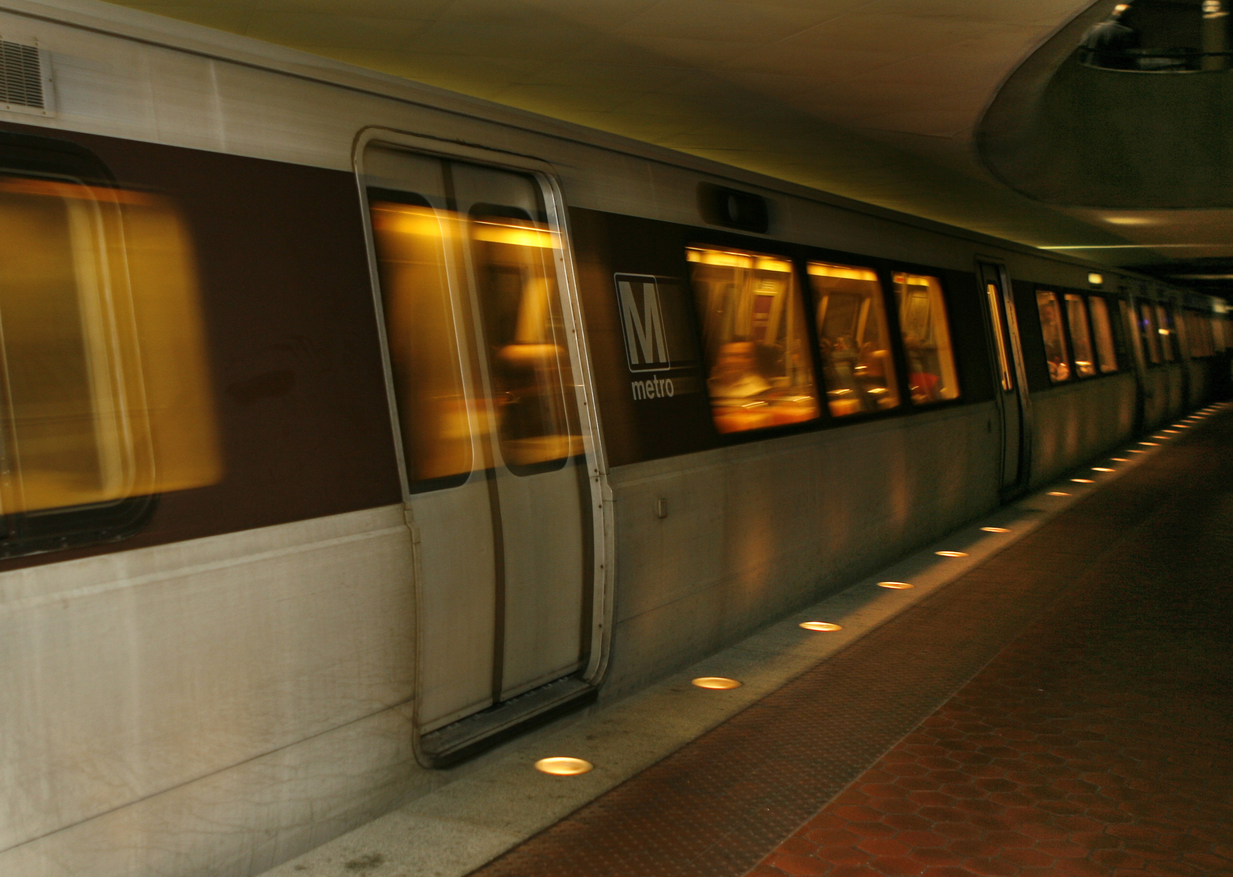Metro drops charge for entering, exiting station in major delays