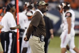 Bowling Green head coach Dino Babers watches from the sideline in the second half of an NCAA college football game against Tennessee Saturday, Sept. 5, 2015, in Nashville, Tenn. Tennessee won 59-30. (AP Photo/Mark Zaleski)