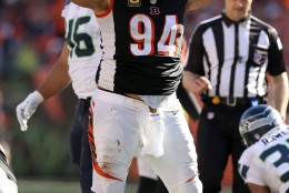 CINCINNATI, OH - OCTOBER 11: Domata Peko #94 of the Cincinnati Bengals celebrates after making a defensive stop during overtime against the Seattle Seahawks at Paul Brown Stadium on October 11, 2015 in Cincinnati, Ohio. Cincinnati defeated Seattle 27-24 in overtime. (Photo by Andy Lyons/Getty Images)