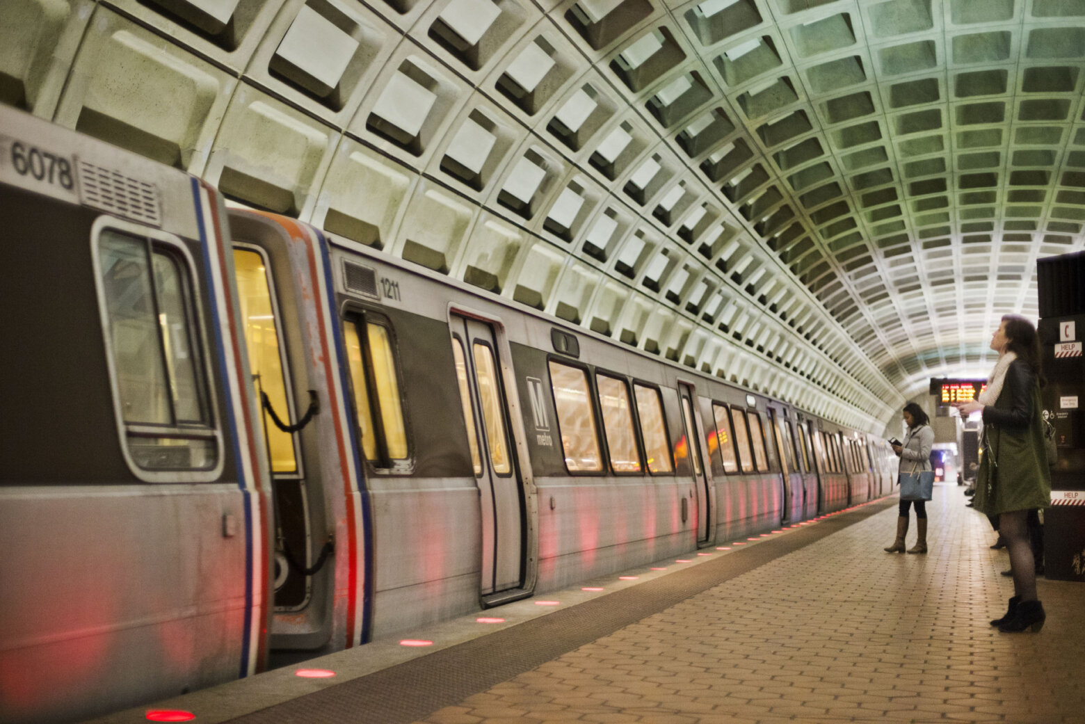 U.S. Secretary of Transportation transfers Metro safety oversight to FTA