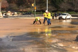 WSSC crews are responding to the water main break Tuesday. (WTOP/Dick Uliano)