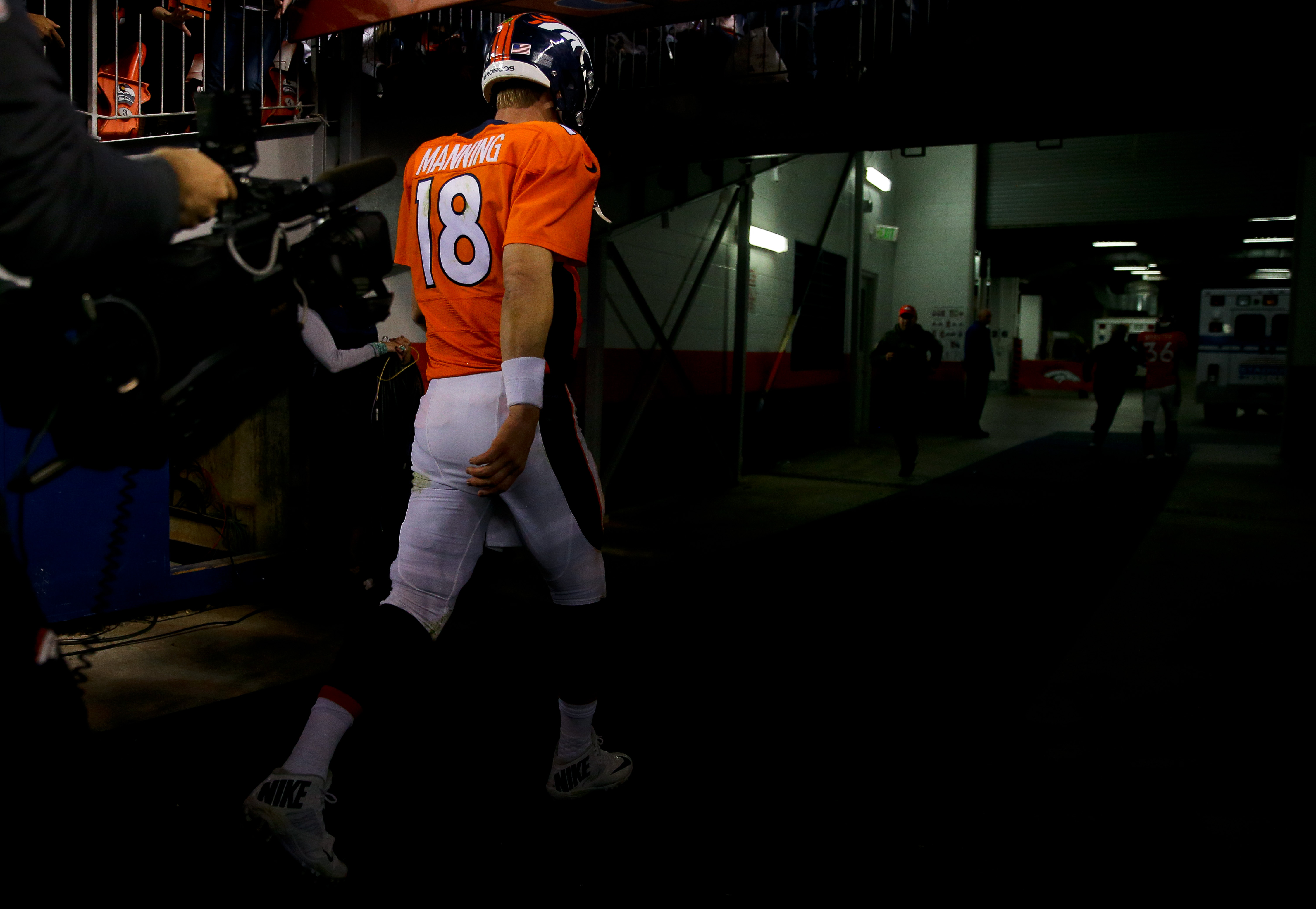 2015 NFL Week 10 Wrap: Peyton’s place should be on the bench