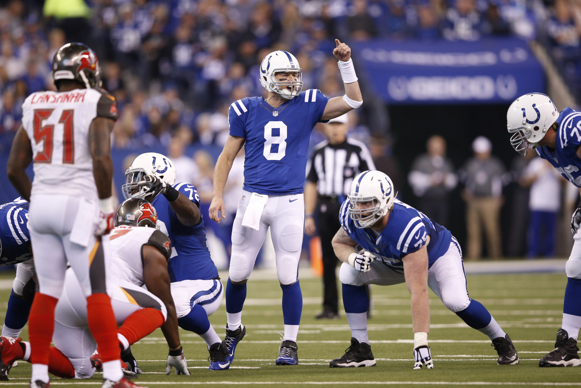 INDIANAPOLIS, IN - NOVEMBER 29: Matt Hasselbeck #8 of the Indianapolis Colts calls a play at the line of scrimmage in the first quarter against the Tampa Bay Buccaneers in Indianapolis, Indiana. (Photo by Joe Robbins/Getty Images)