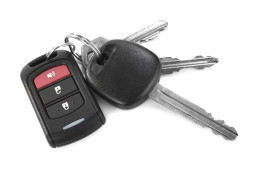 There's a simple way to greatly increase the range  of your car key fob's unlocking signal. (Getty Images/iStockphoto/Ferli Achirulli)