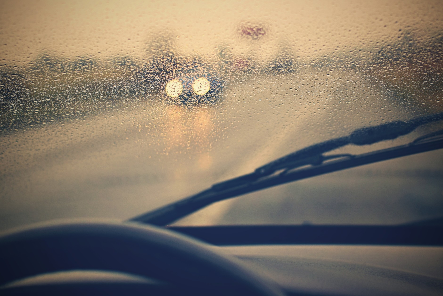 The best way to keep your windshield free of fog? Run the air conditioner. (Getty Images/iStockphoto/Montypeter)