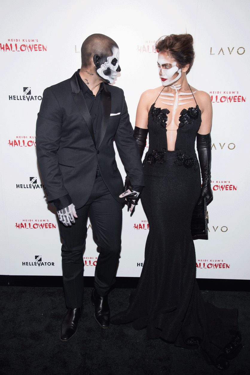 Jennifer Lopez, right, and Casper Smart attend Heidi Klum's 16th Annual Halloween Party at Lavo on Saturday, Oct. 31, 2015, in New York. (Photo by Charles Sykes/Invision/AP)