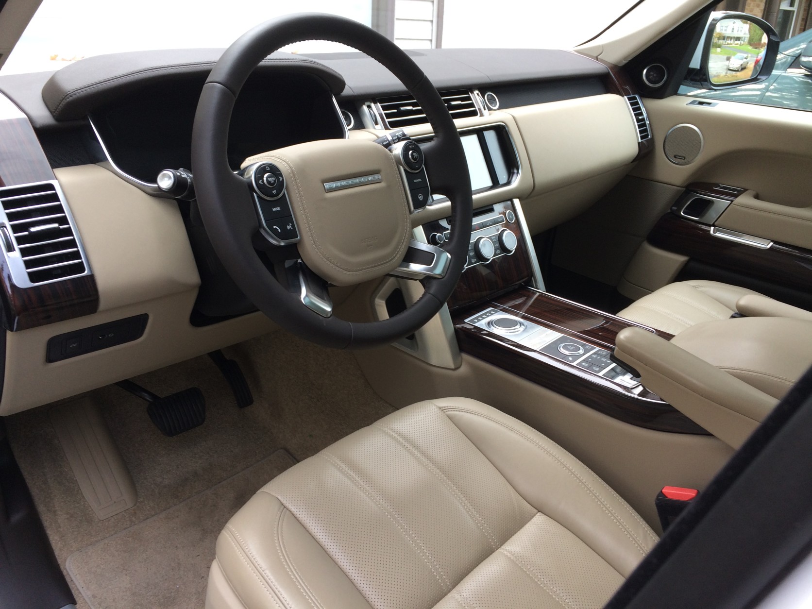The interior is decked out with Oxford heated and ventilated front seats and various power adjustments to help you get comfortable. The seats are really good for many body types. (WTOP/Mike Parris)