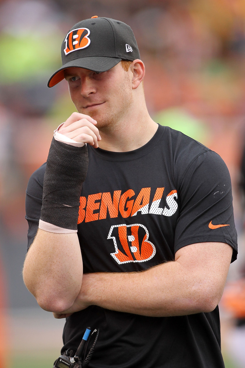 Andy Dalton breaks thumb as Cincinnati Bengals lose to Pittsburgh