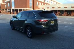 Last year, Toyota redesigned the popular Highlander and added a bit more curb appeal. (WTOP/Mike Parris)